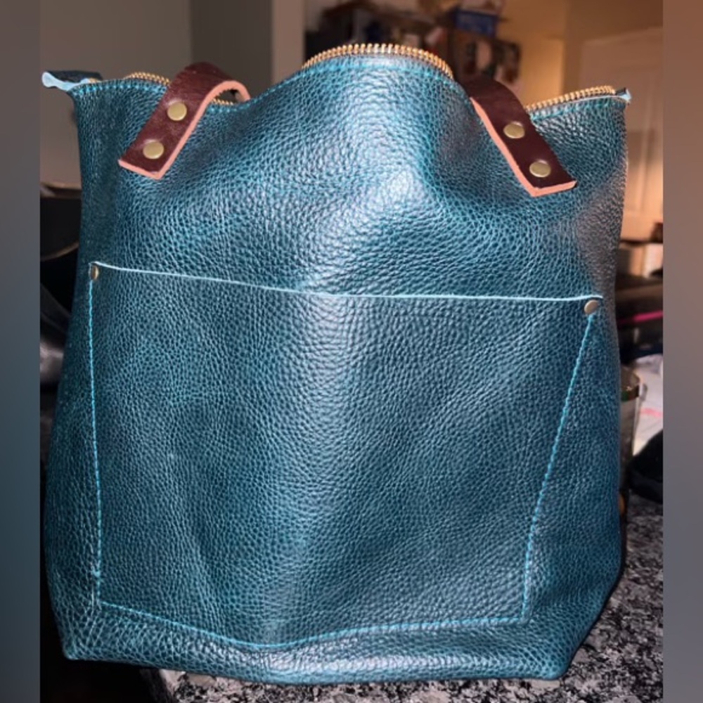 Portland Leather Goods Small Zip Tote in Lagoon